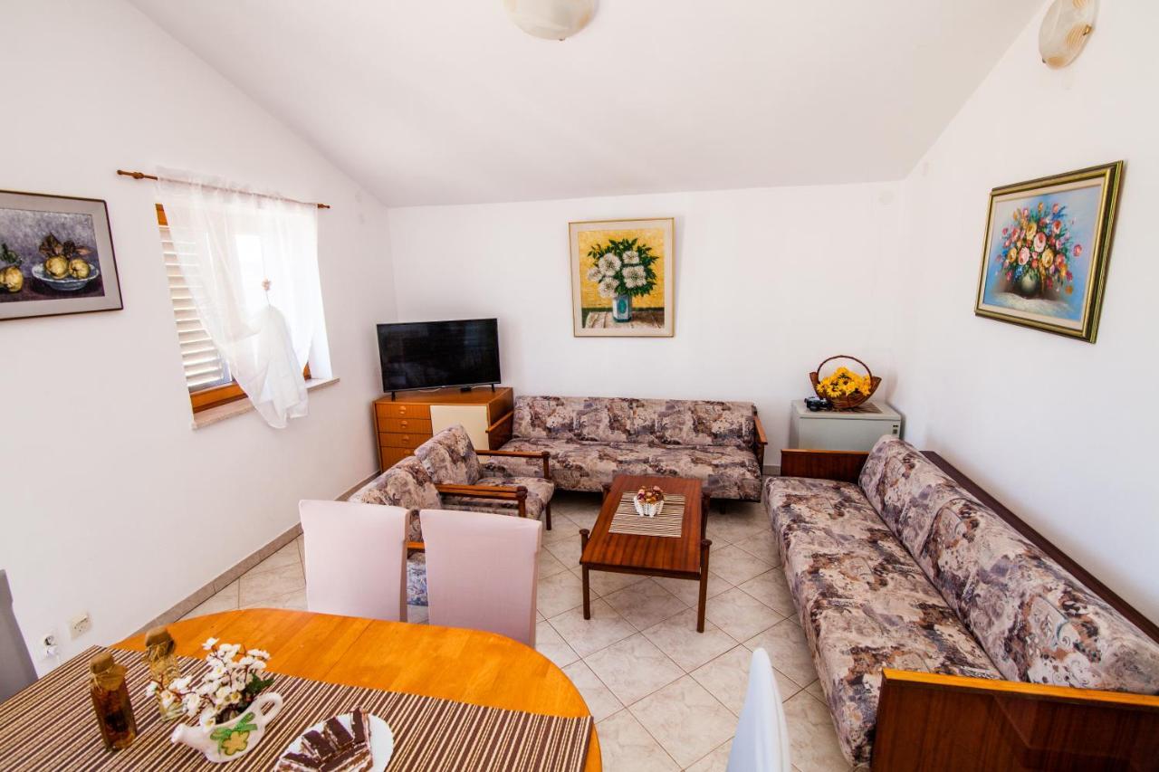 Apartman Kristina Apartment Banjole Bagian luar foto