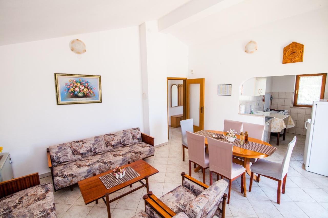 Apartman Kristina Apartment Banjole Bagian luar foto
