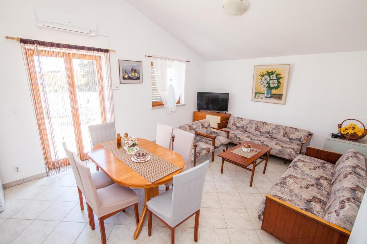 Apartman Kristina Apartment Banjole Bagian luar foto
