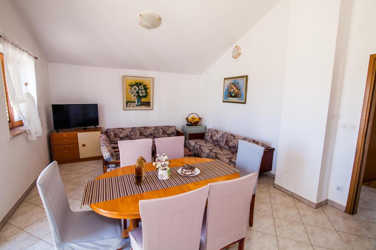 Apartman Kristina Apartment Banjole Bagian luar foto