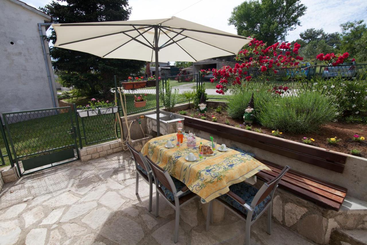 Apartman Kristina Apartment Banjole Bagian luar foto