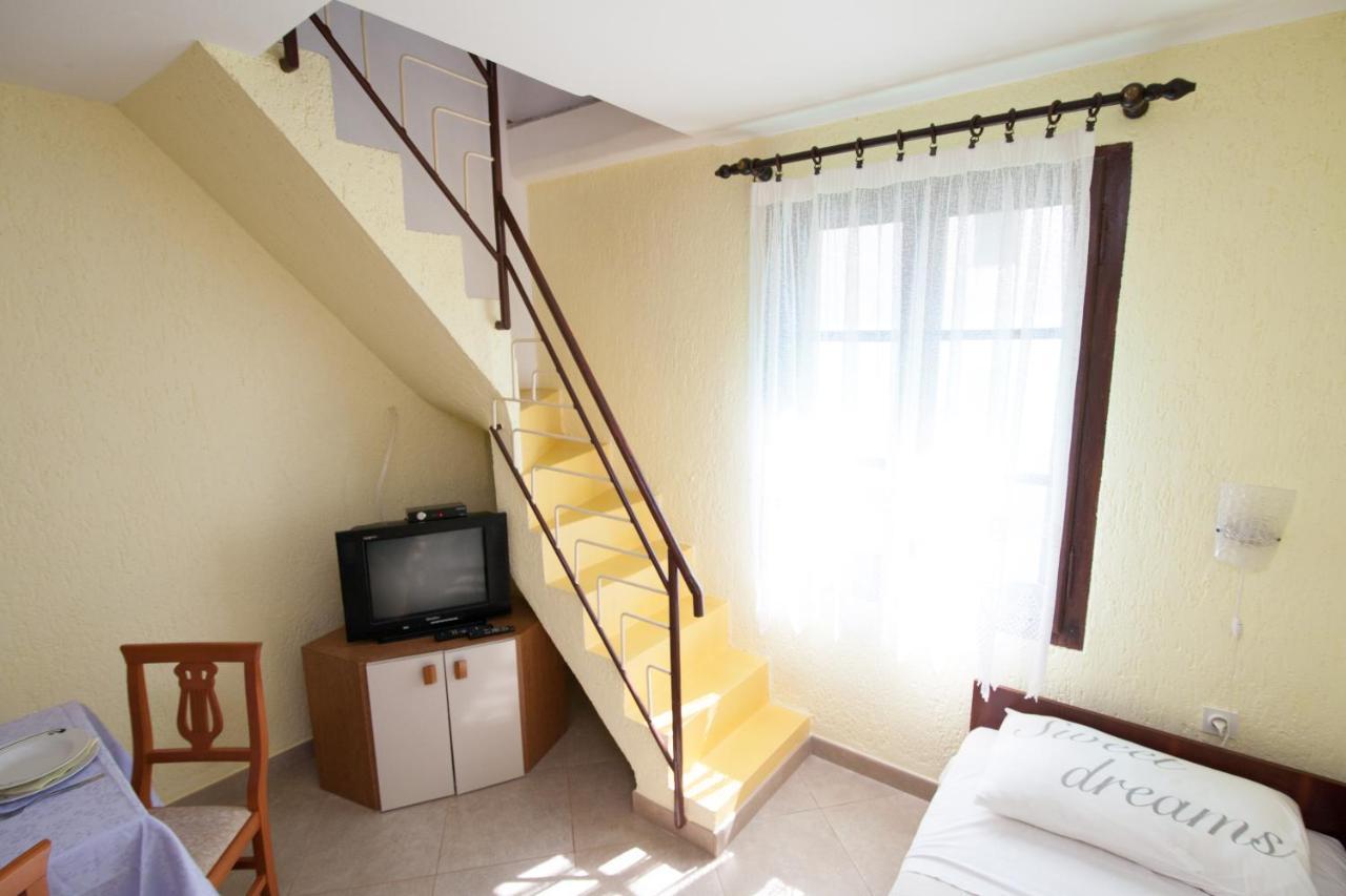 Apartman Kristina Apartment Banjole Bagian luar foto