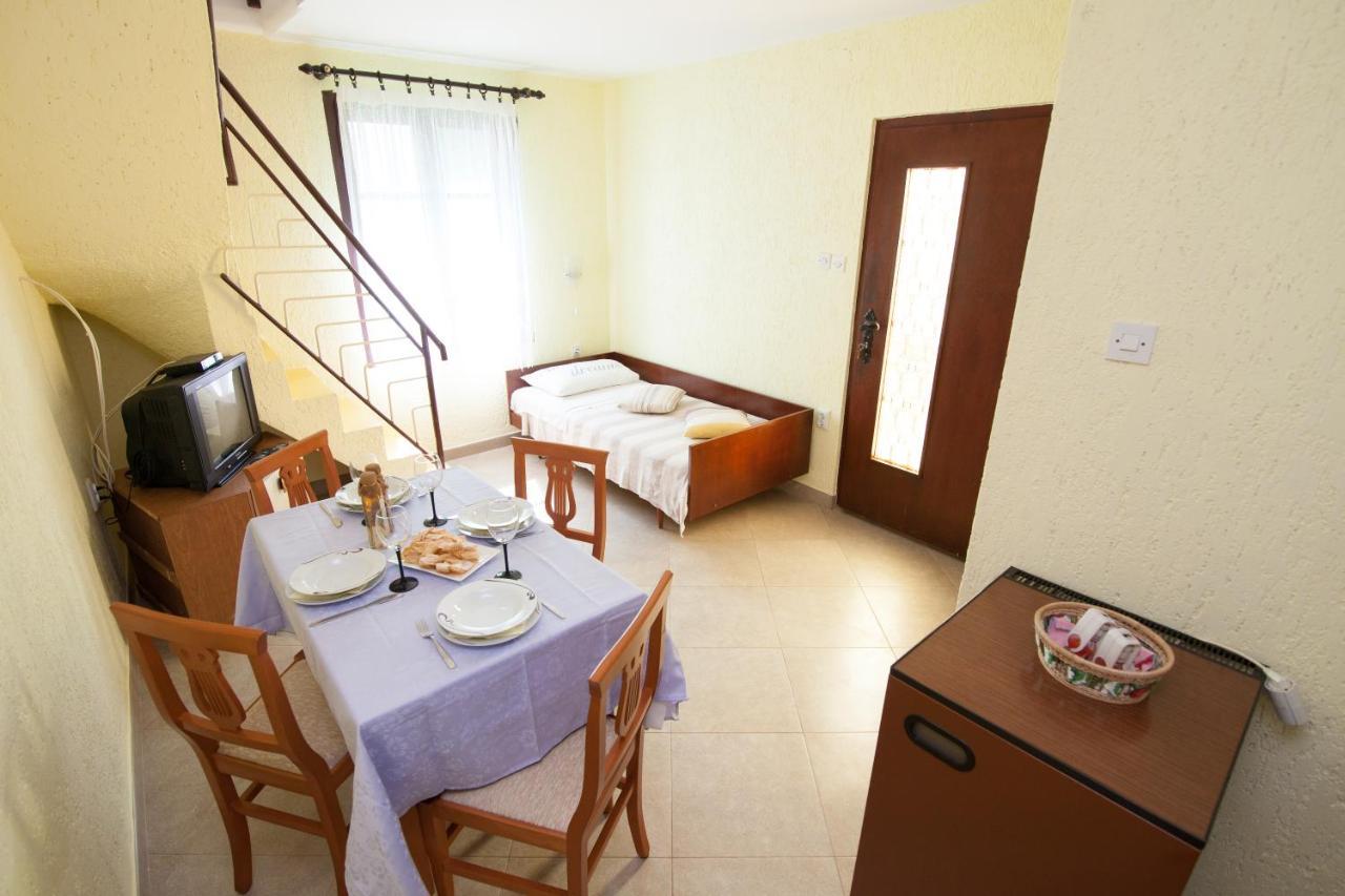 Apartman Kristina Apartment Banjole Bagian luar foto